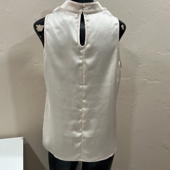 Rachel Zoe cream satin sleeveless gathered collar size woman’s small blouse - Picture 4 of 7